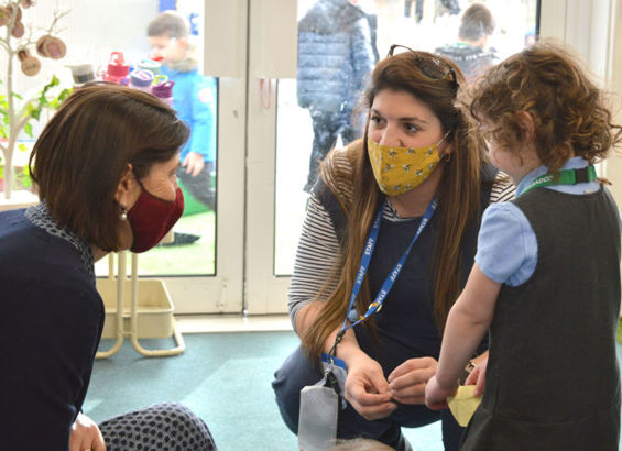 De Havilland Primary School welcomes Baroness Barran